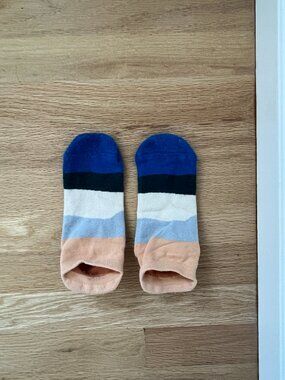 Pointe Studio Grip Socks Size M/L